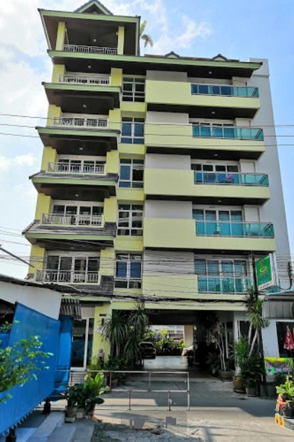 Oyo 1097 Thep Apartment Pattaya Luaran gambar