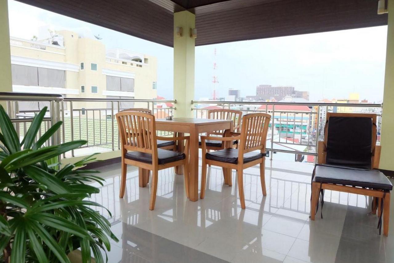 Oyo 1097 Thep Apartment Pattaya Luaran gambar