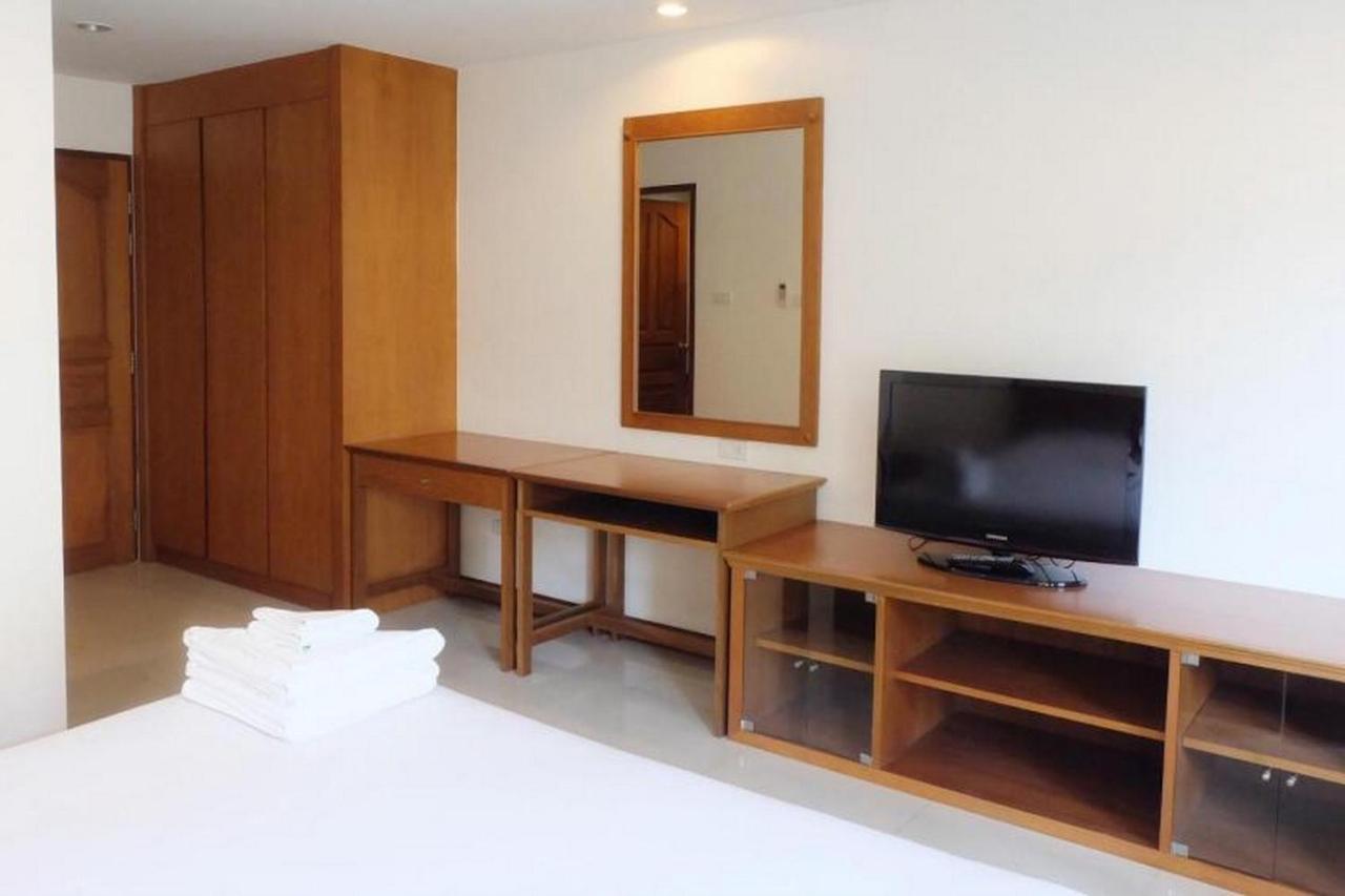 Oyo 1097 Thep Apartment Pattaya Luaran gambar